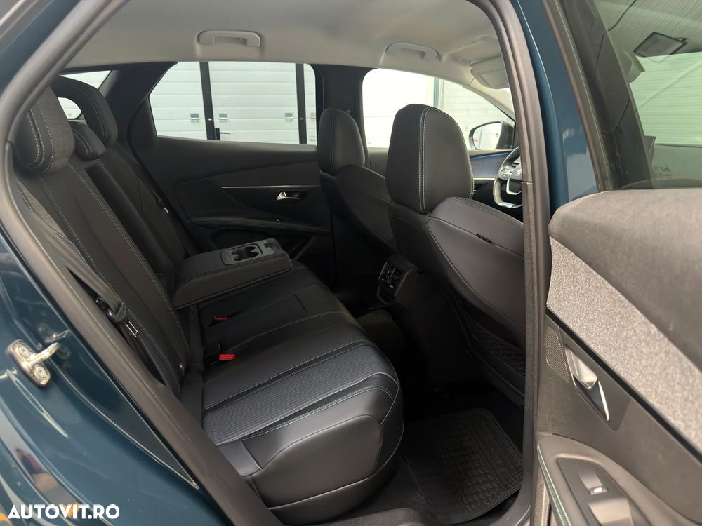 Peugeot 3008 Plug-In Hybrid 225 e-EAT8 GT - 6