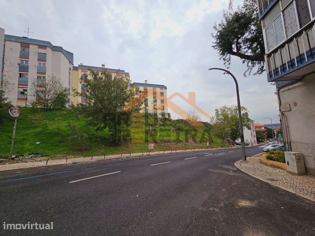 Terreno com elevado potencial de investimento no centro da freguesi... - Grande imagem: 5/12