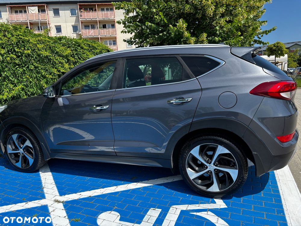 Hyundai Tucson 2.0 CRDI Style 4WD - 2