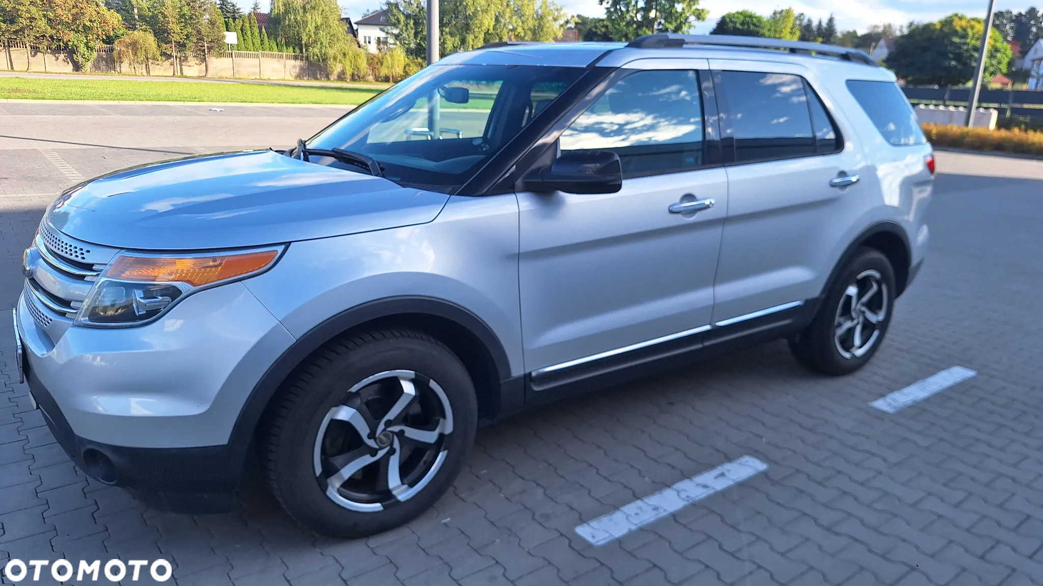 Ford Explorer - 3