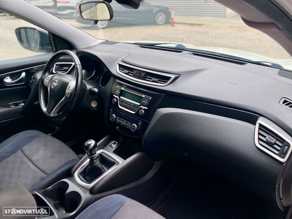 Nissan Qashqai 1.6 dCi Acenta 4x4i — fotografia 19