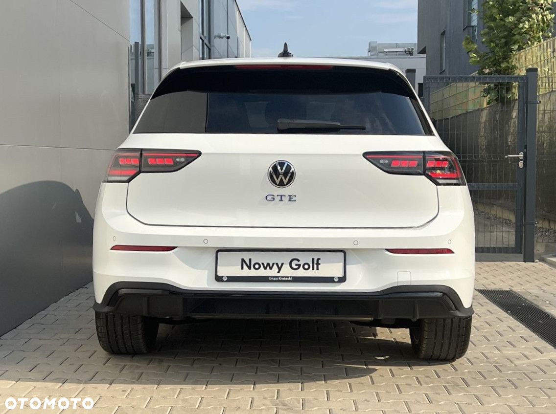 Volkswagen Golf - 11