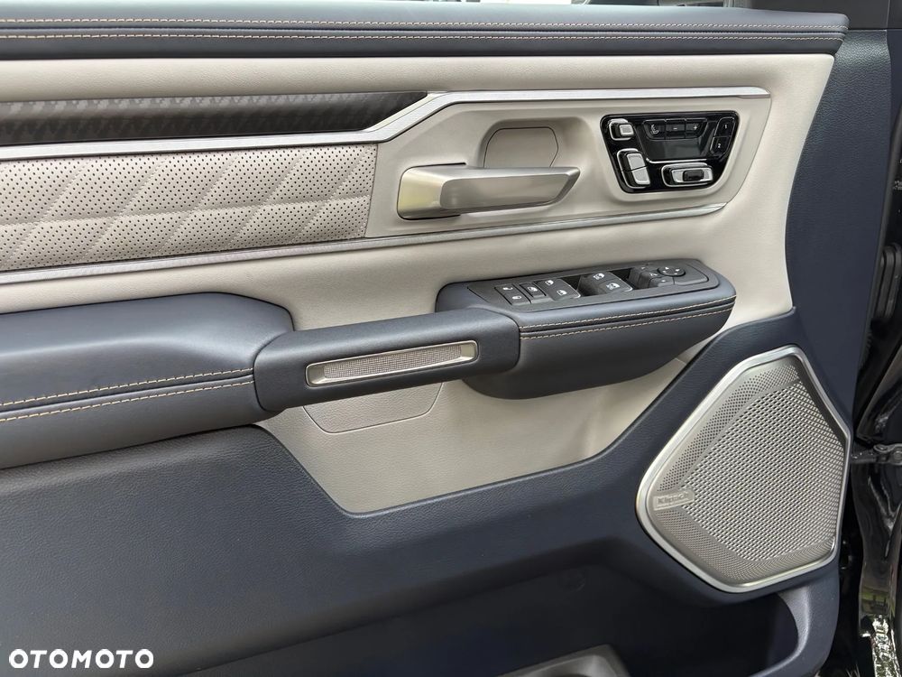 RAM 1500 Tungsten - 11