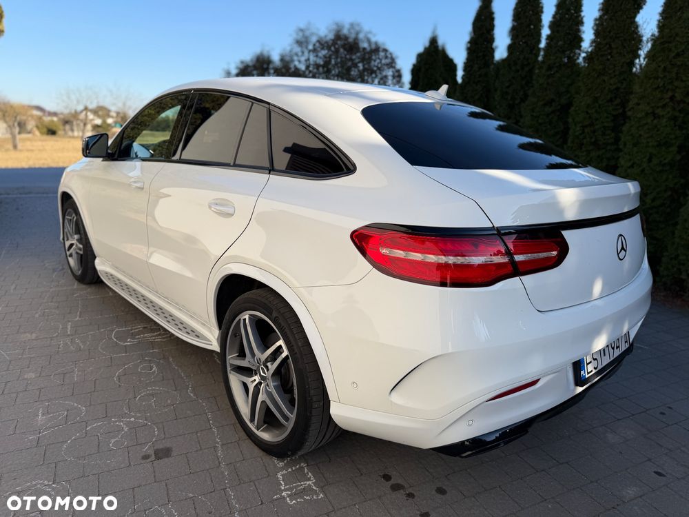 Mercedes-Benz GLE 350 d 4Matic 9G-TRONIC AMG Line - 2