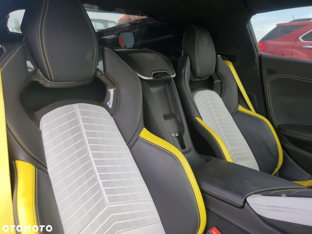 Chevrolet Corvette - 9