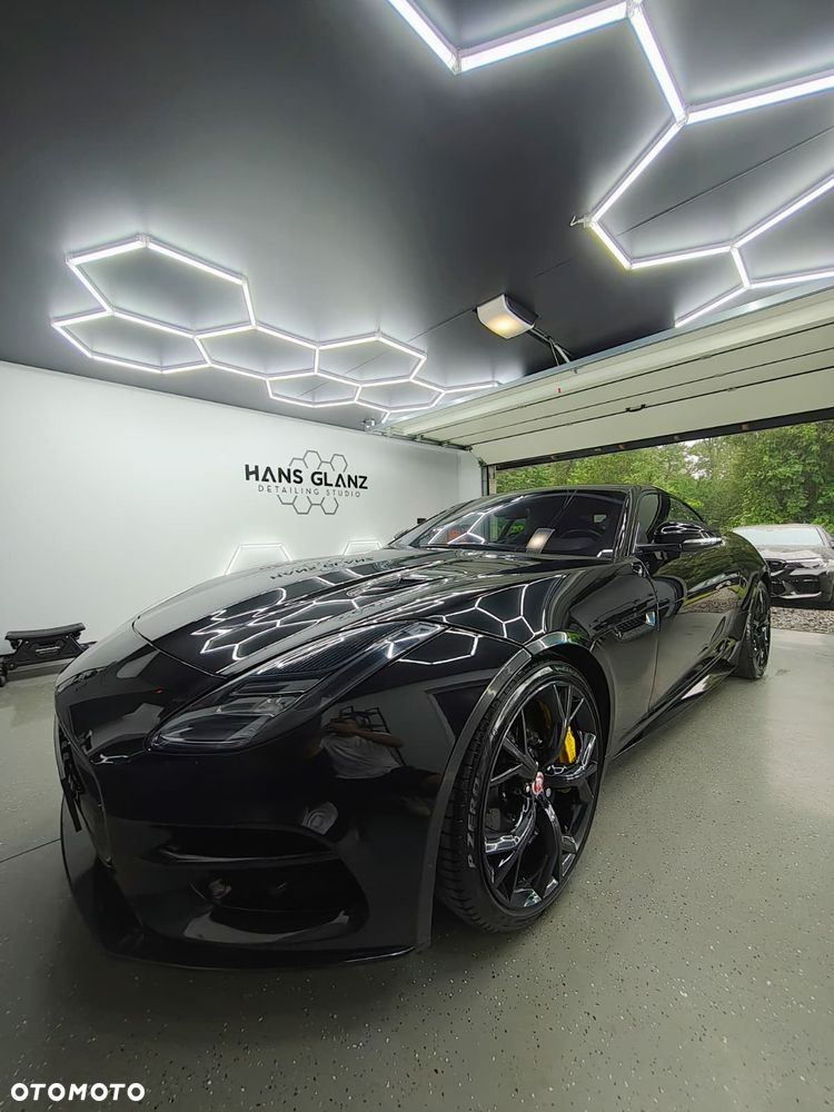 Jaguar F-Type R AWD - 11