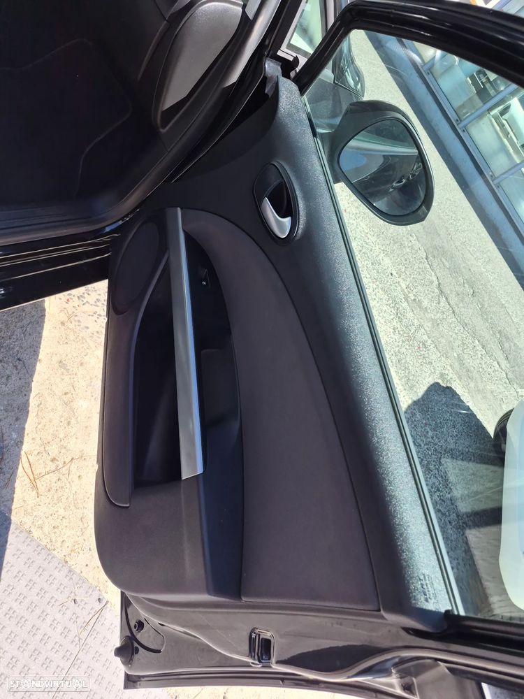 SEAT Leon 1.6 TDI DPF E-Ecomotive Style Copa - 21