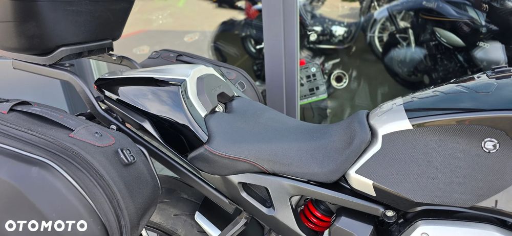 Honda CB - 11