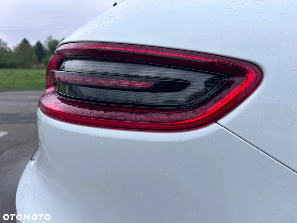 Porsche Macan - 13