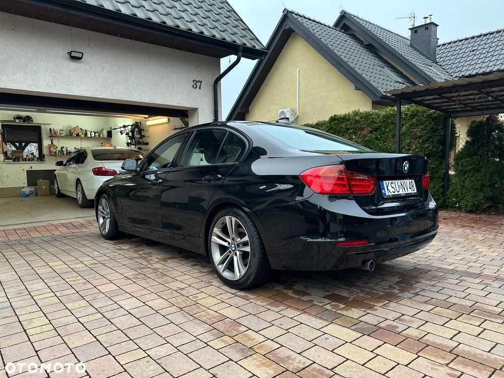 BMW Seria 3 320d DPF Edition Sport - 9