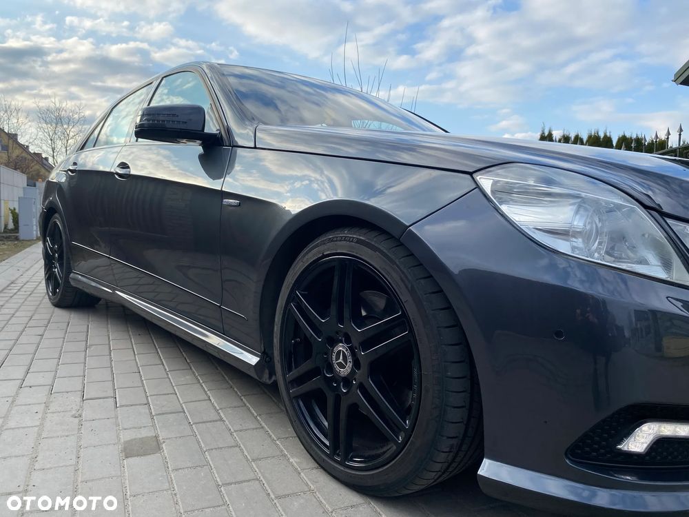 Mercedes-Benz Klasa E 350 CDI BlueEff Avantgarde - 3