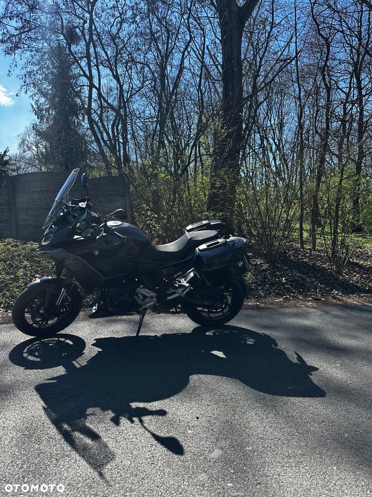 BMW XR - 9