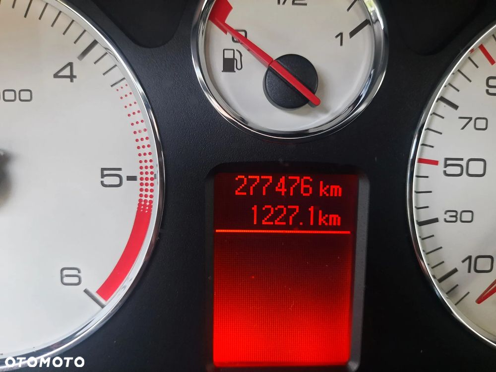 Peugeot 407 HDi 110 JBL - 16