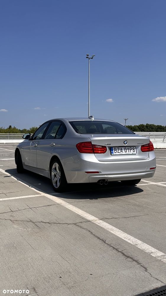 BMW Seria 3 320i - 23