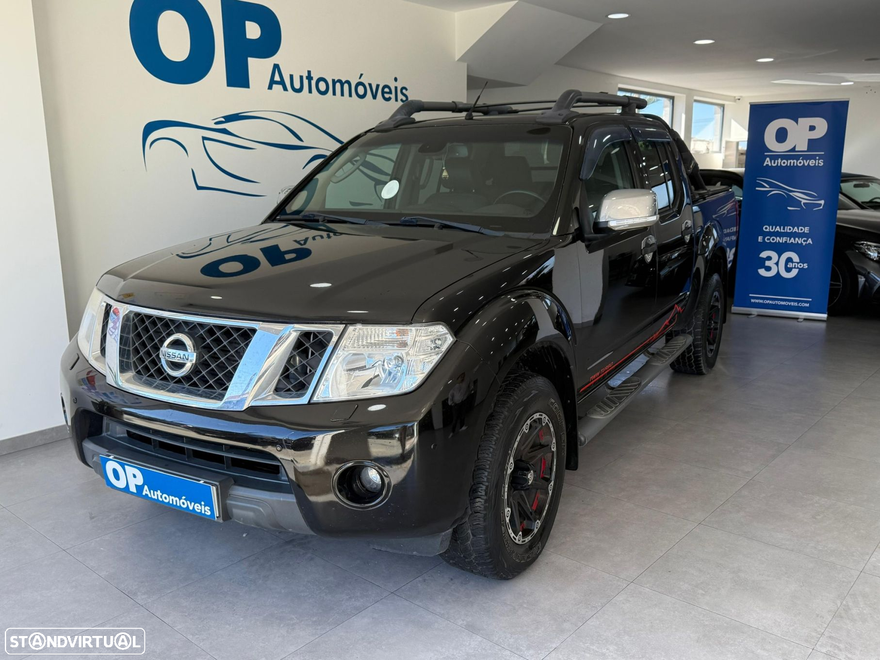Nissan Navara 2.5 dCi CD LE Hi-Tech +P.Premium AT 4WD - 2