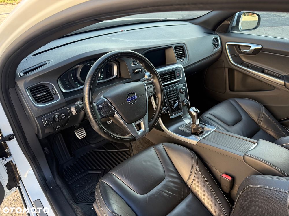 Volvo V60 D4 Drive-E R-Design Summum - 35