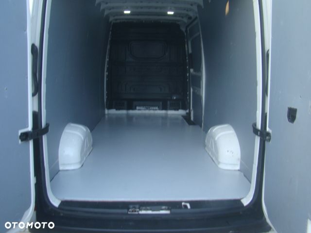 Volkswagen CRAFTER L4 H2 MAXI - 11