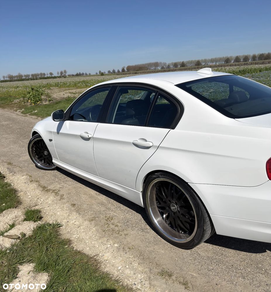 BMW Seria 3 320d - 8