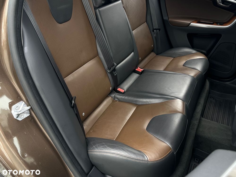 Volvo XC 60 D3 Drive-E Momentum - 23