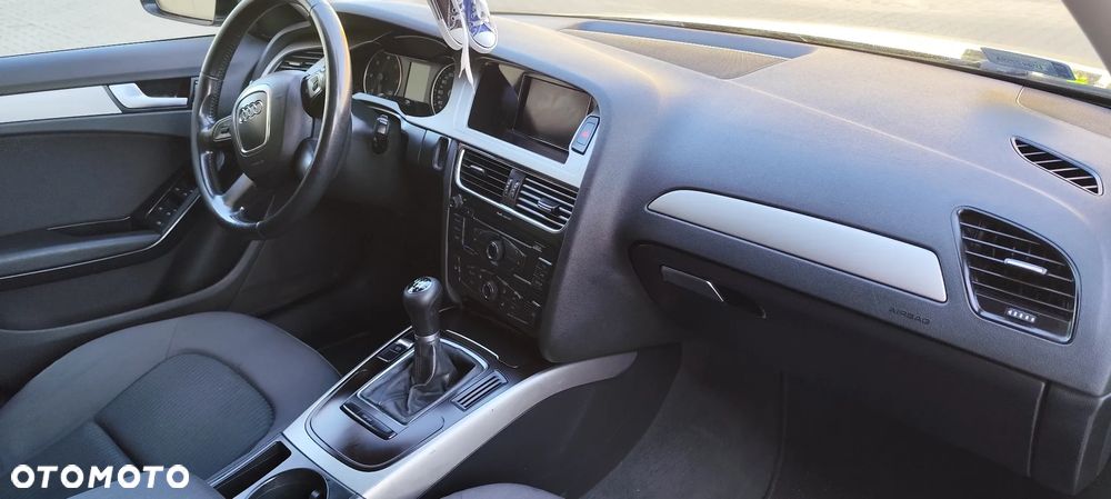 Audi A4 Avant 2.0 TDI - 32