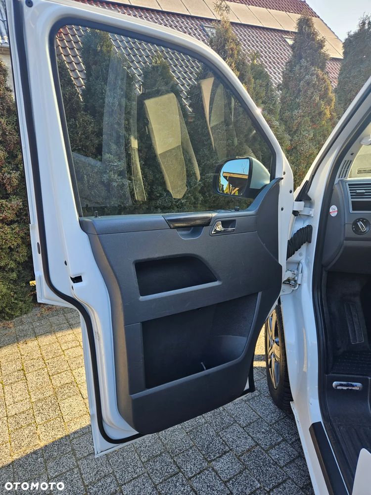 Volkswagen Multivan - 19