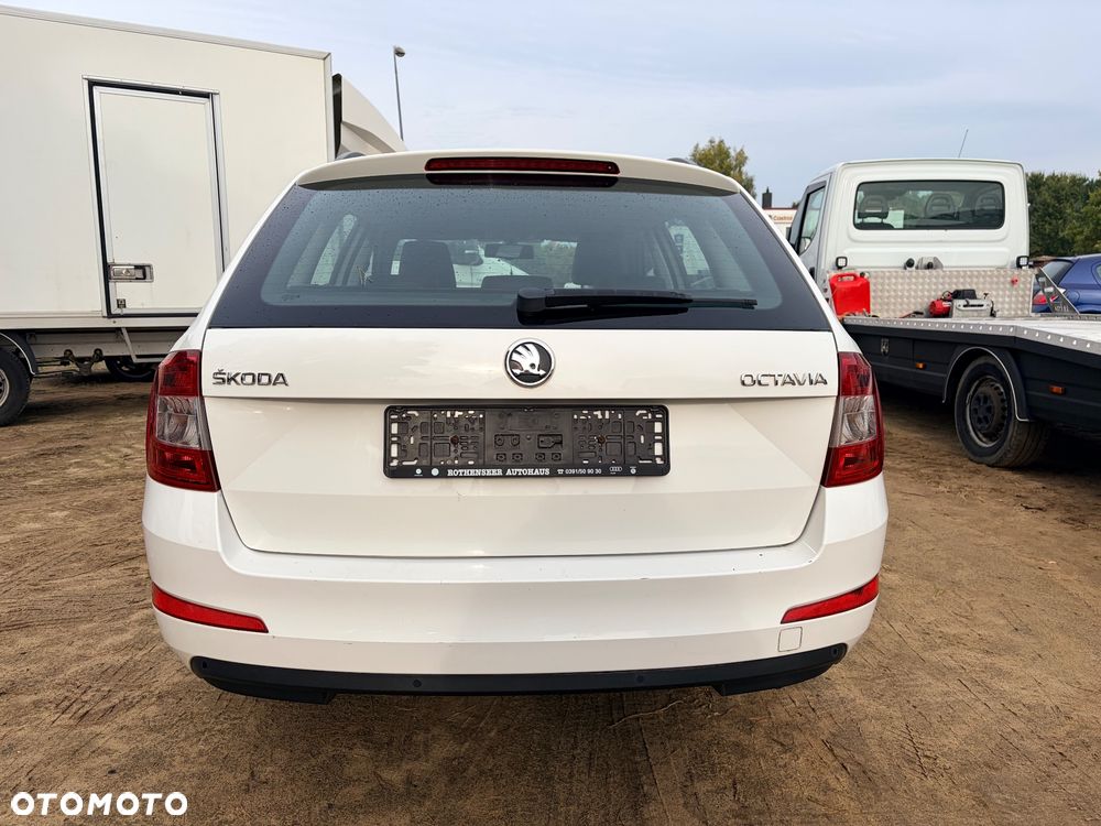 Skoda Octavia - 25