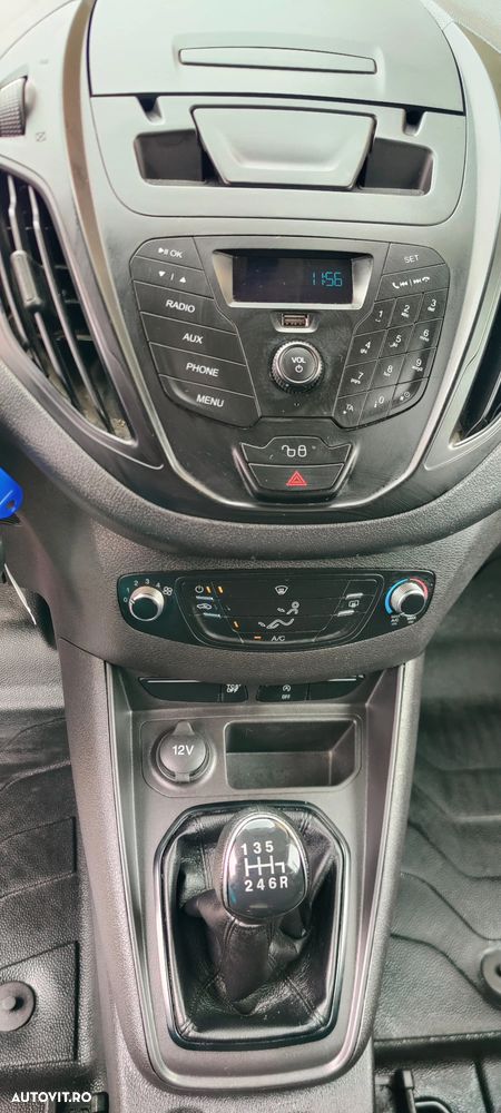 Ford Tourneo Courier - 18