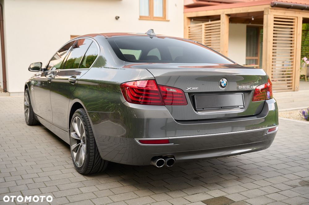 BMW Seria 5 525d xDrive Modern Line - 20