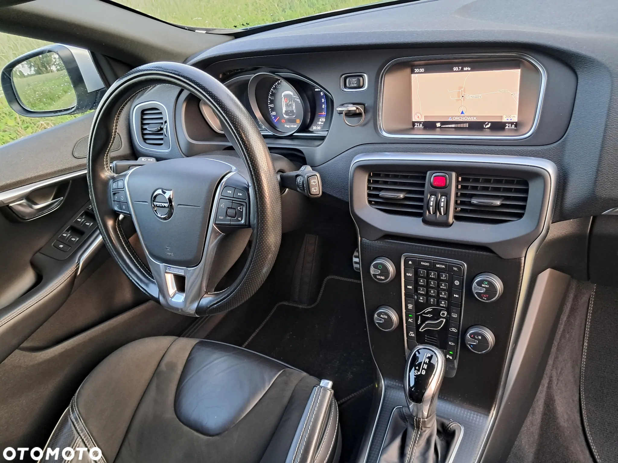 Volvo V40 D2 Geartronic RDesign - 17