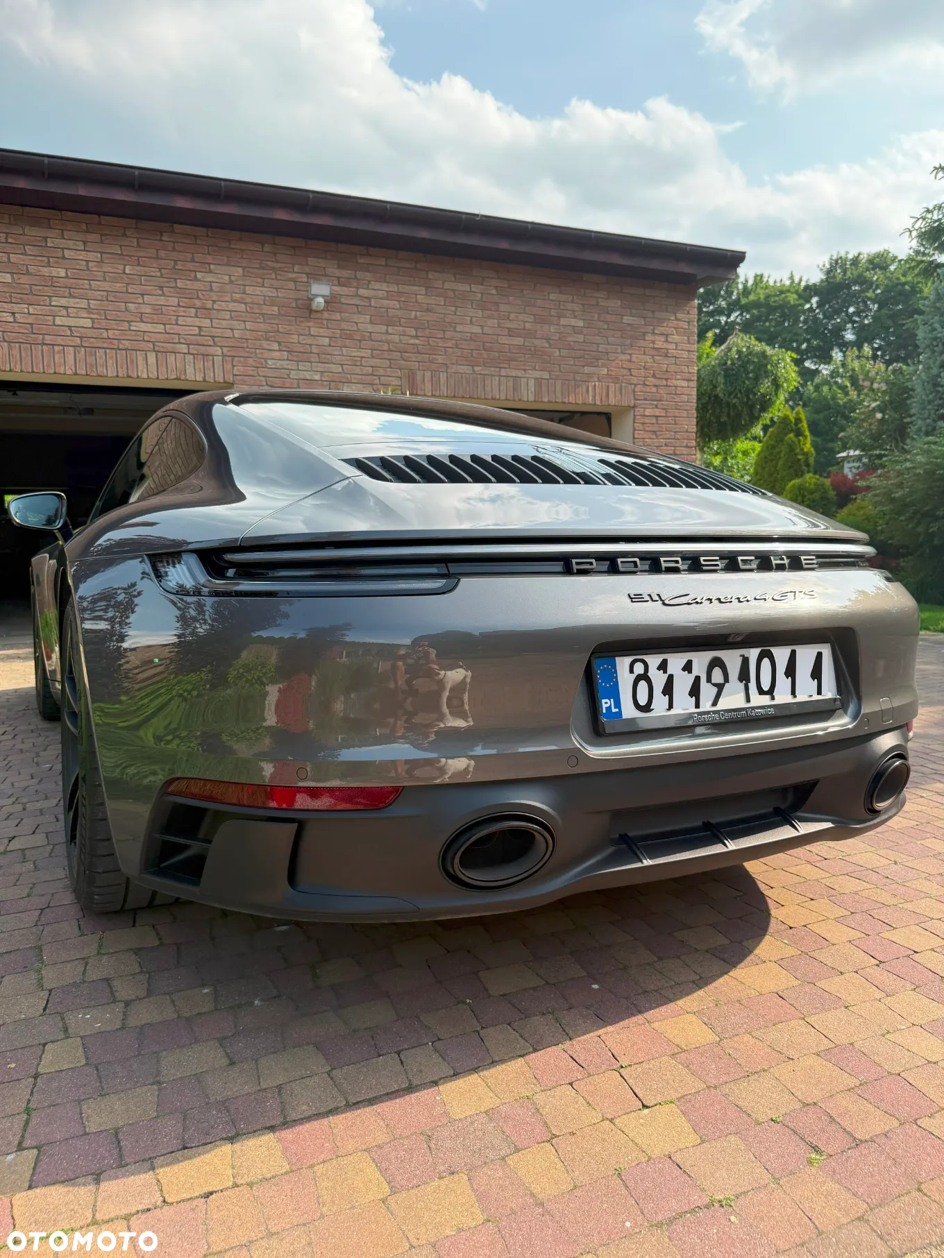 Porsche 911 Carrera 4 GTS - 2