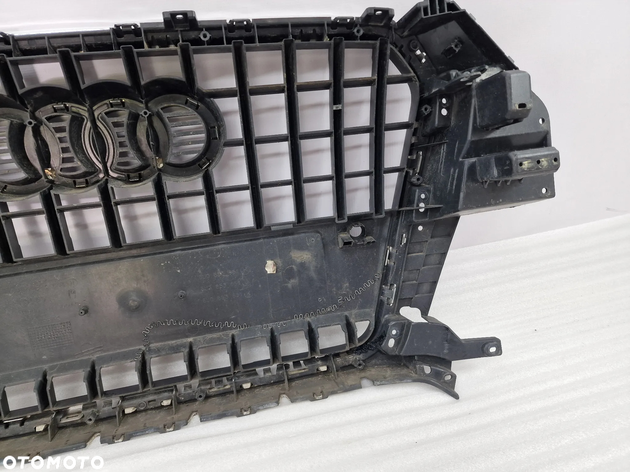 AUDI Q3 8U0 10-14 ATRAPA / GRILL PRZEDNI PRZÓD NA PDC , NR 8U0853653H / 8U0853651H / 8U0853651J / 8U0853651K , NR AUKCJI GR171 - 22