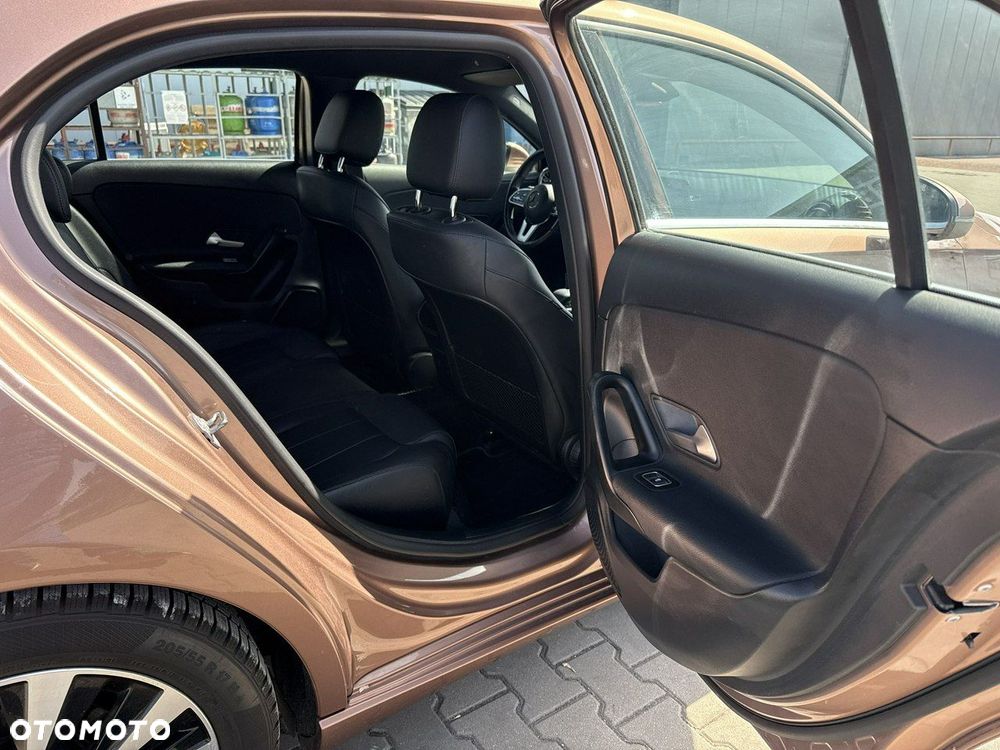 Mercedes-Benz Klasa A 200 4-Matic Style 8G-DCT - 17