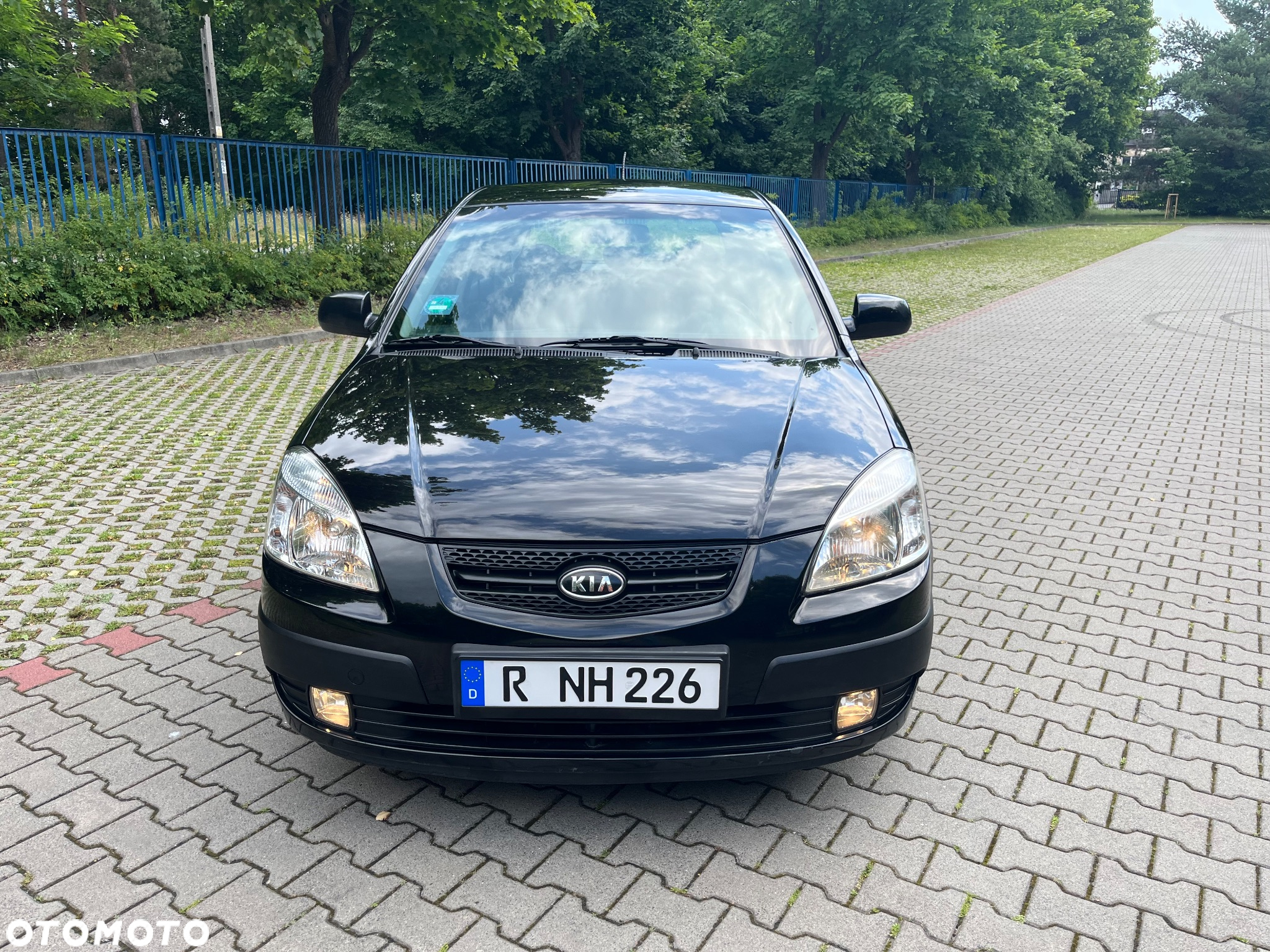 Kia Rio - 10