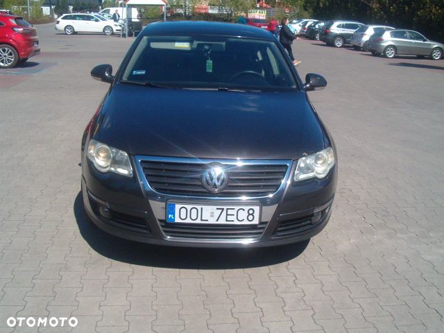 Volkswagen Passat - 6