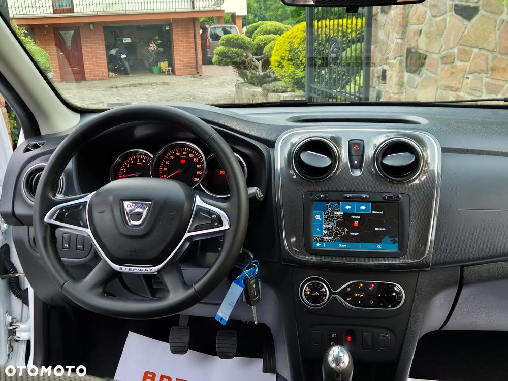 Dacia Sandero Stepway TCe 90 (S&S) Celebration - 8