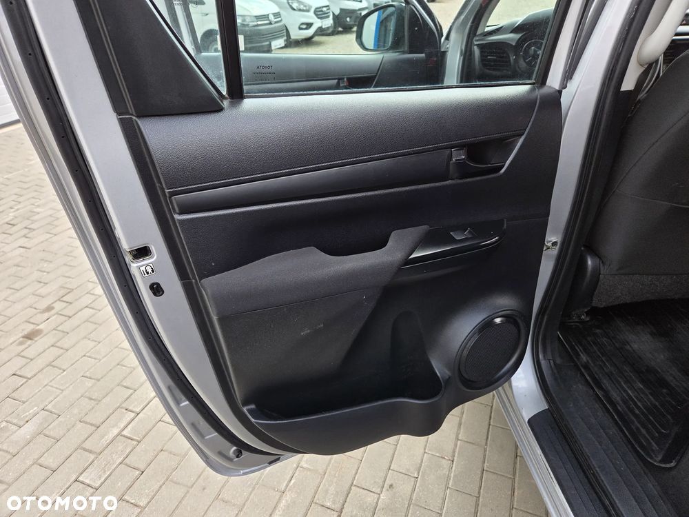 Toyota Hilux 2.4 D-4D Double Cab DLX 4x4 - 16