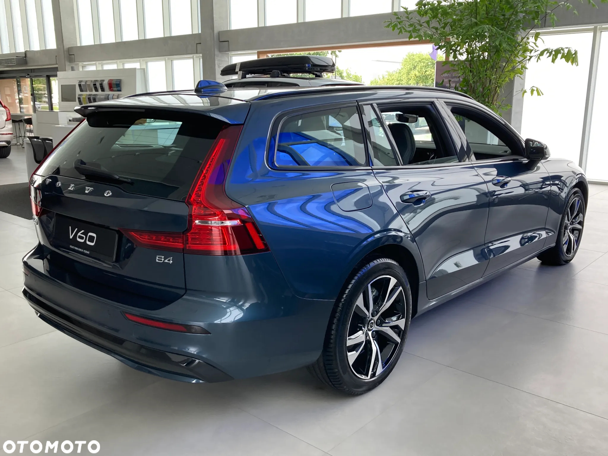 Volvo V60 B4 B Plus Dark - 8