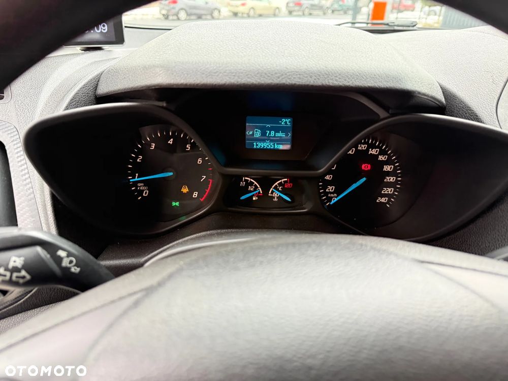 Ford Transit Courier - 9