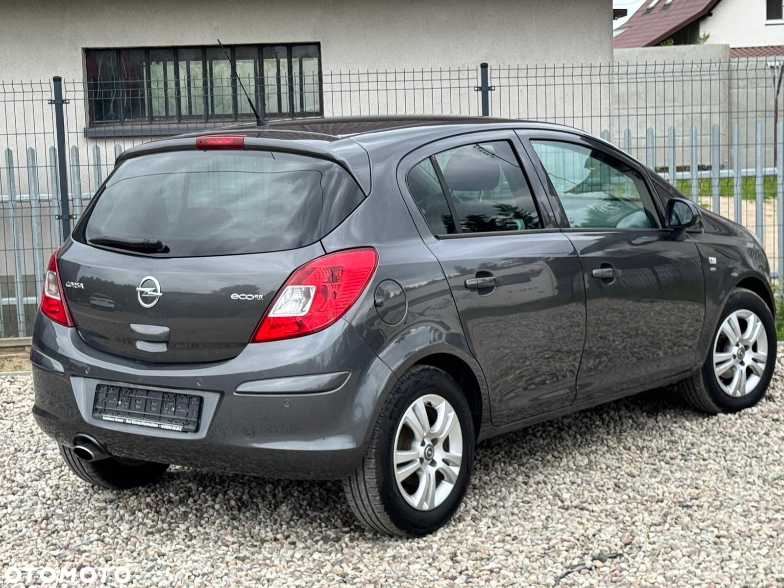 Opel Corsa 1.4 16V Cosmo - 16