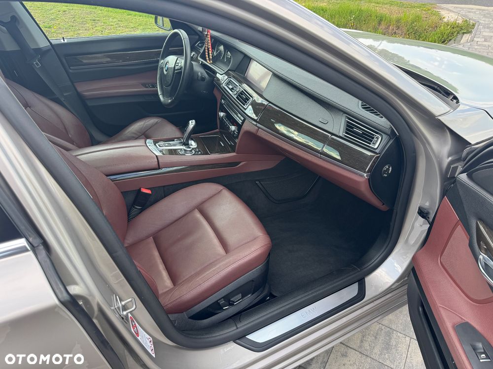 BMW Seria 7 730d - 16