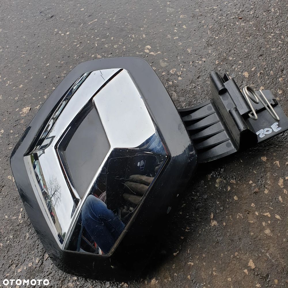 RENAULT ZOE KLAPKA EMBLEMAT