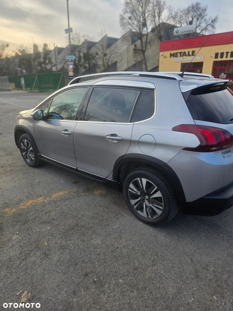 Peugeot 2008 1.2 Pure Tech Style S&S EAT6 - 10