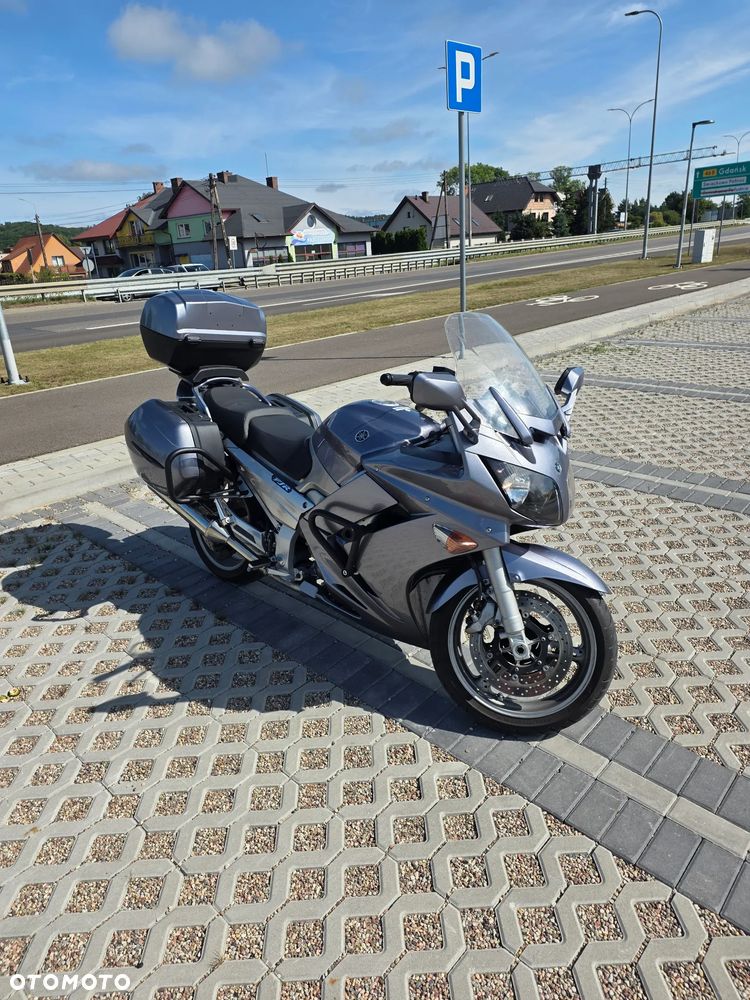 Yamaha FJR - 2