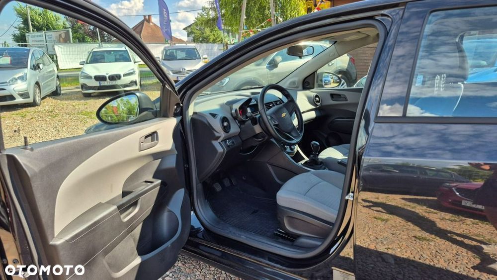 Chevrolet Aveo - 6