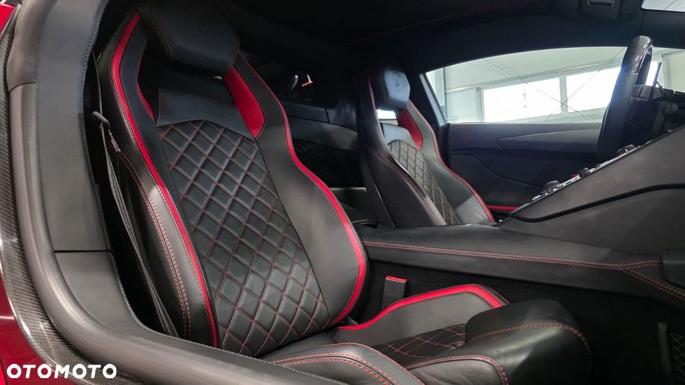 Lamborghini Aventador - 21