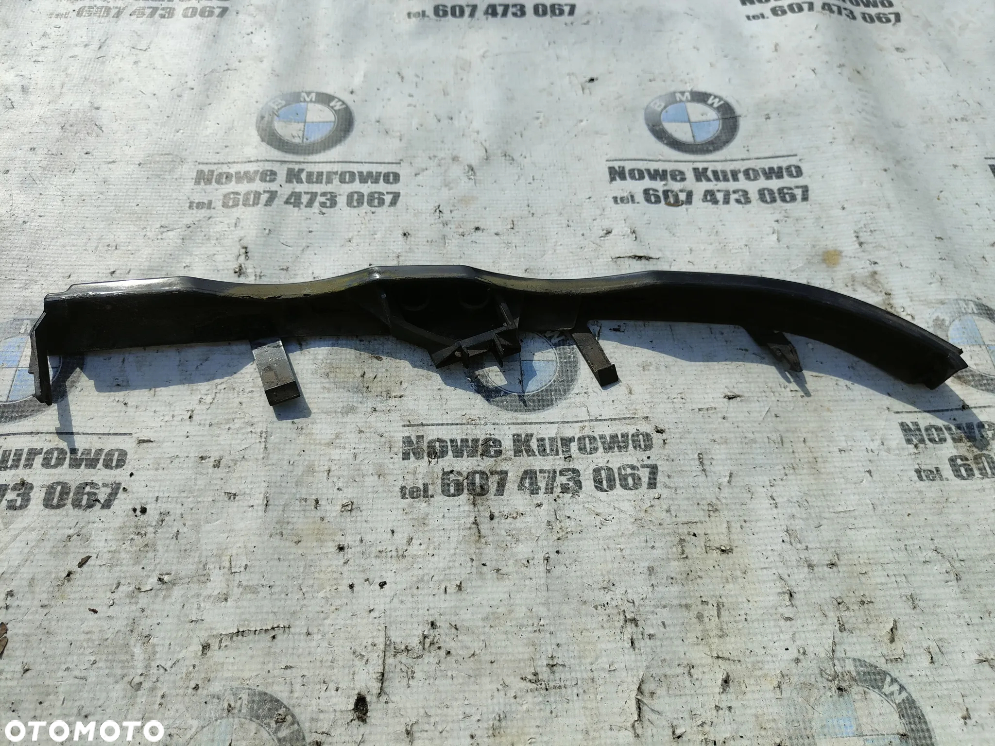 BMW E46 sedan kombi przed liftingiem Brewka listwa pod lampę Xenon Cosmosschwarz Prawa - 4