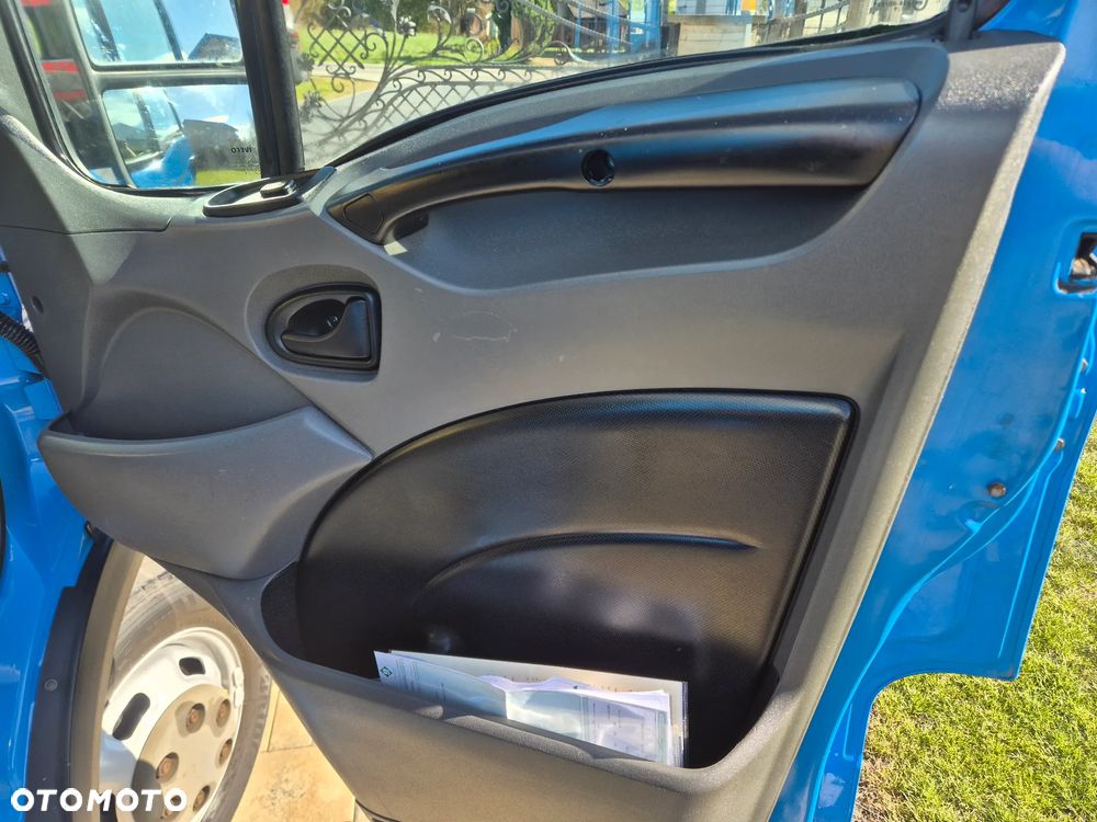 Iveco DAILY 40C18 180KM DO PRZEWOZU ZWIERZAT BYDŁA KONIOWÓZ - 21
