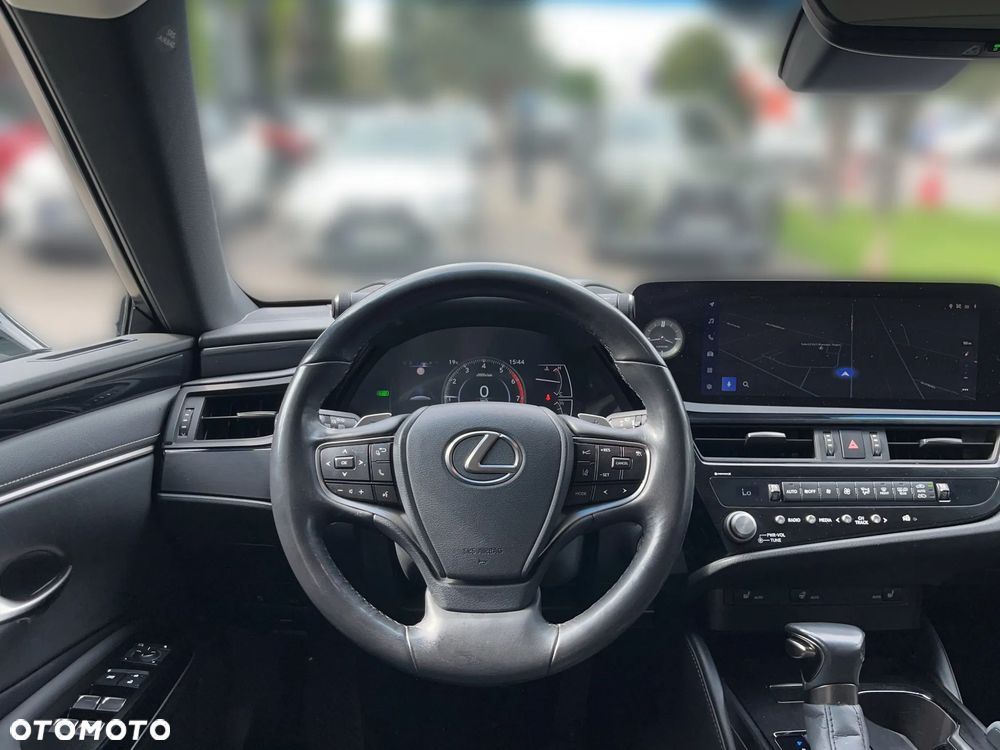 Lexus ES 300h Business Edition - 7