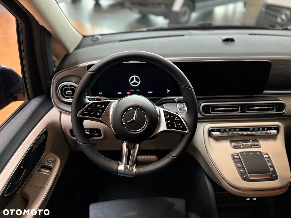 Mercedes-Benz Klasa V - 26