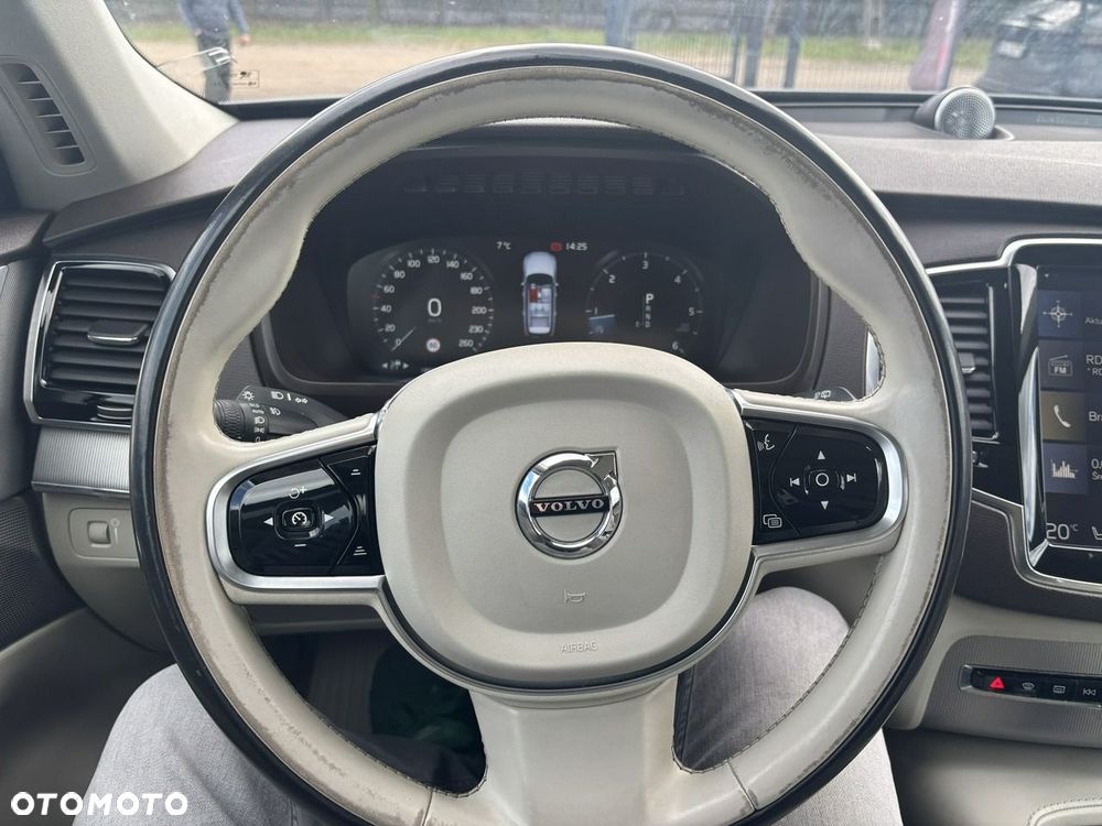 Volvo XC 90 - 17
